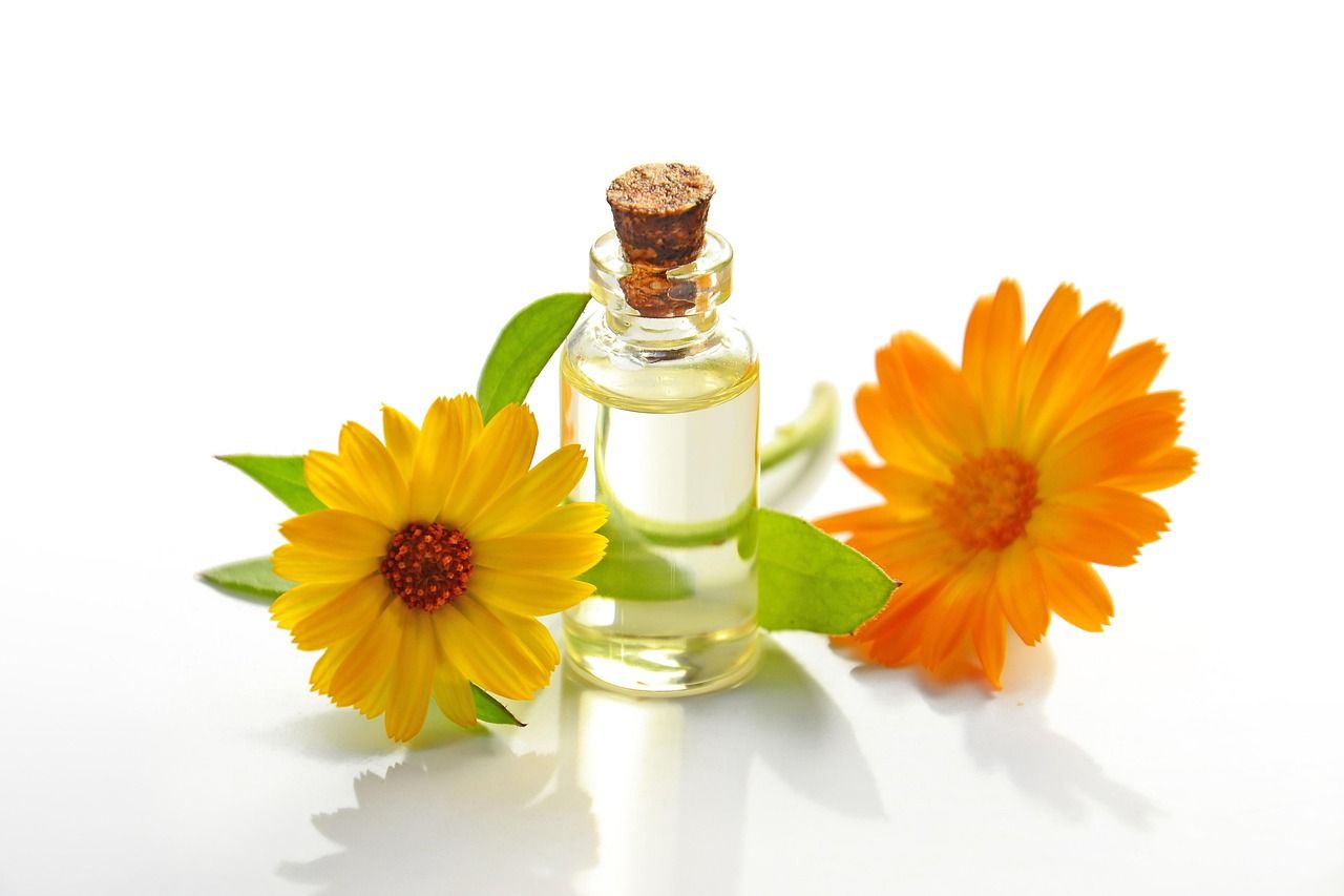 découvrez notre sélection de cosmétiques naturels, formulés avec des ingrédients biologiques pour prendre soin de votre peau tout en respectant l'environnement.