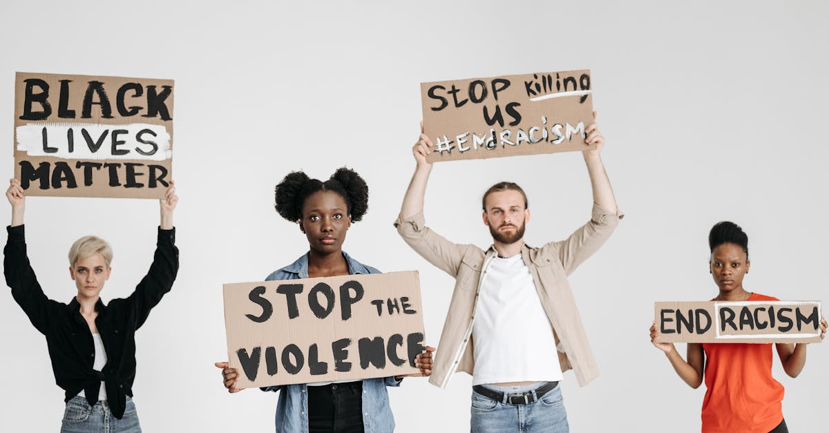 campagne de sensibilisation contre la violence visant à promouvoir la paix, la sécurité et le respect dans toutes les communautés.