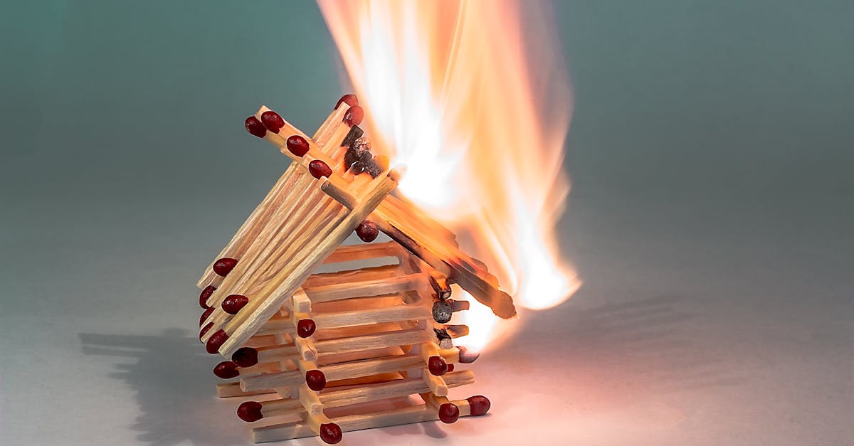 découvrez les causes et les conséquences de la crise énergétique mondiale ainsi que les solutions pour un avenir durable.