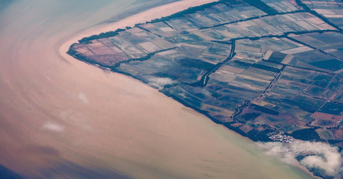Quels sont les satellites qui surveillent le climat de la Terre ?
