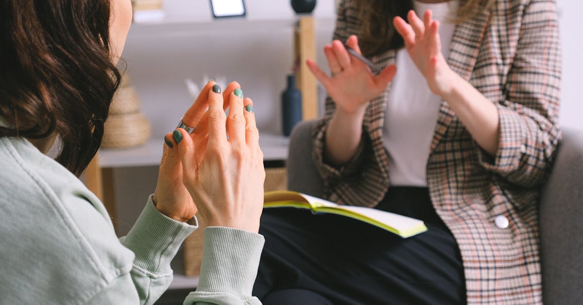 découvrez l'essence du dialogue, un échange riche et constructif qui favorise la compréhension et la collaboration. explorez les techniques pour améliorer vos compétences en communication et créer des interactions significatives.