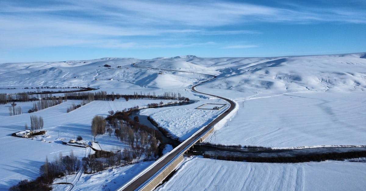 découvrez les accords climatiques essentiels qui unissent les nations pour lutter contre le changement climatique. explorez les objectifs, les engagements et les stratégies mises en place pour protéger notre planète et assurer un avenir durable.