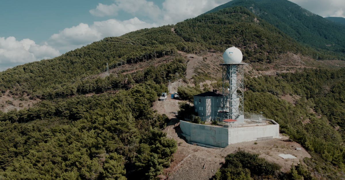 découvrez l'importance du suivi climatique pour comprendre les évolutions de notre planète. explorez les technologies et méthodes mises en œuvre pour surveiller les changements climatiques et garantir un avenir durable.
