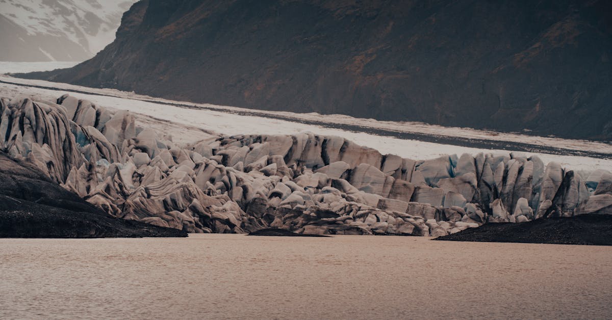 découvrez le phénomène du scepticisme climatique, ses racines et son impact sur les politiques environnementales. analyse des arguments et des opinions qui remettent en question le consensus scientifique sur le changement climatique.