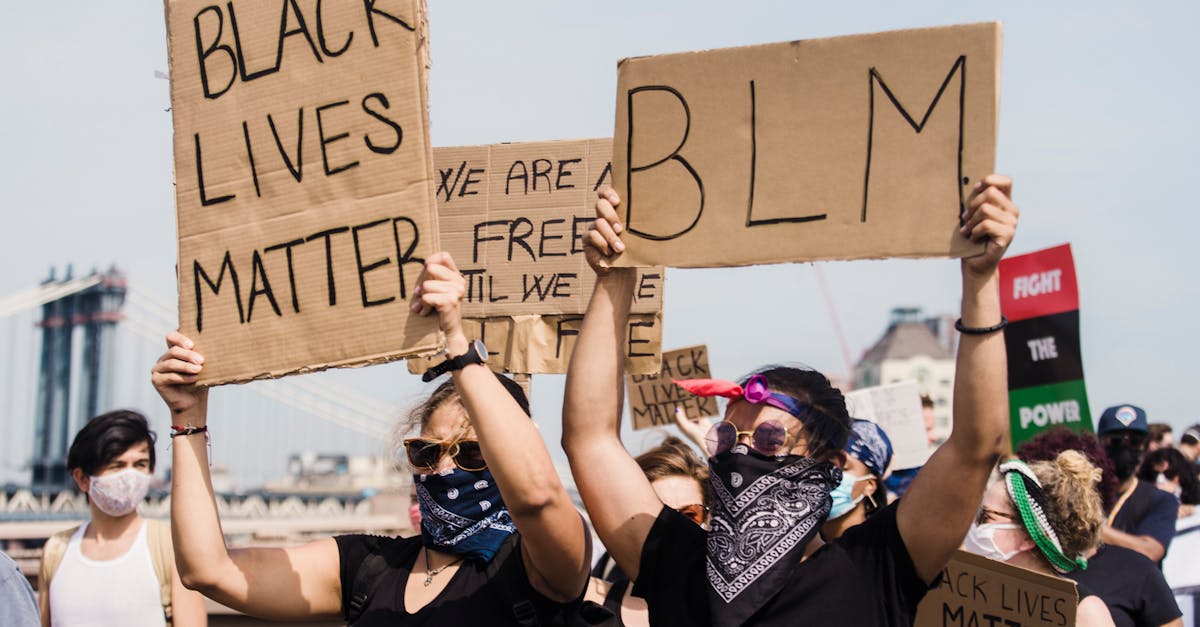 découvrez les enjeux et les réalités de la violence basée sur le genre, un problème sociétal majeur affectant des millions de personnes à travers le monde. informez-vous sur ses causes, ses conséquences et les actions à entreprendre pour lutter contre cette violence et promouvoir l'égalité des sexes.