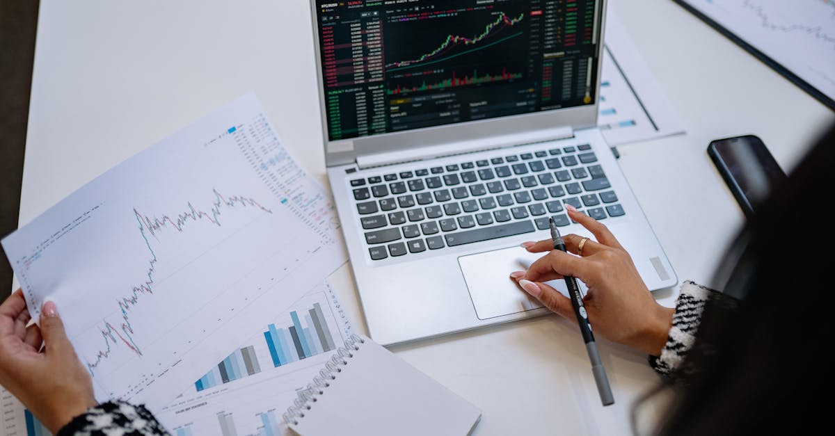 découvrez les outils financiers de l'union européenne qui optimisent la gestion économique, soutiennent les investissements et favorisent la croissance durable. explorez comment ces instruments peuvent bénéficier aux entreprises et aux citoyens.