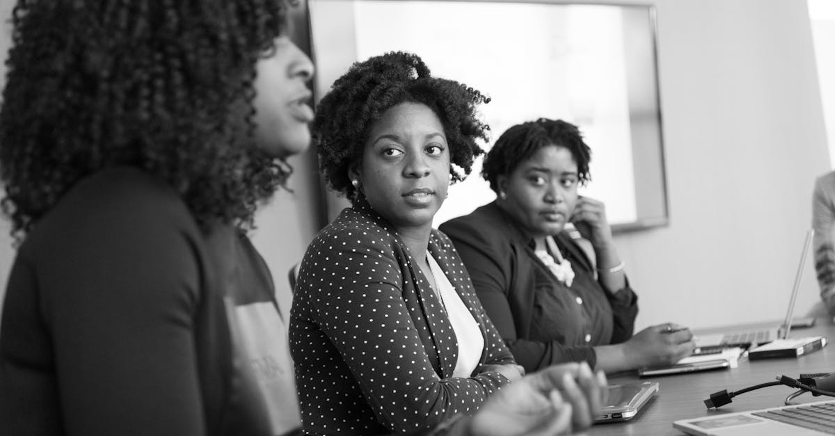 découvrez l'univers dynamique des entrepreneurs africains, leurs histoires inspirantes, leurs innovations et l'impact croissant qu'ils ont sur l'économie mondiale. inspirez-vous de leurs parcours et explorez les opportunités incroyables qu'offre le continent africain.