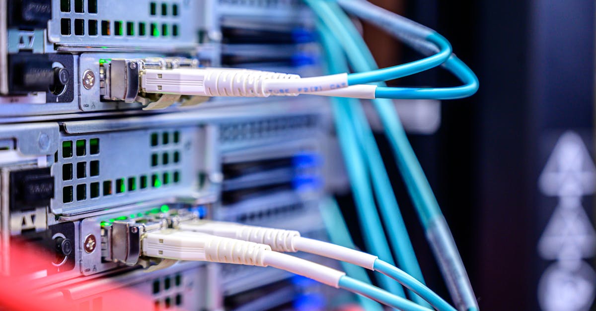 découvrez l'univers des data centers, ces infrastructures essentielles à la gestion et au stockage des données. apprenez comment ils garantissent la sécurité, la performance et l'évolutivité des services numériques dans un monde de plus en plus connecté.