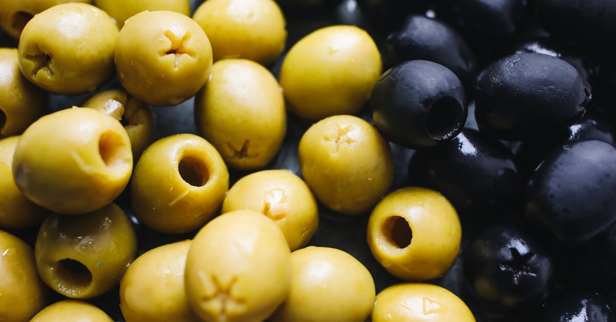 découvrez les olives, fruits savoureux et polyvalents, riches en saveurs et bienfaits pour la santé. explorez leurs variétés, recettes et bienfaits dans notre guide complet.