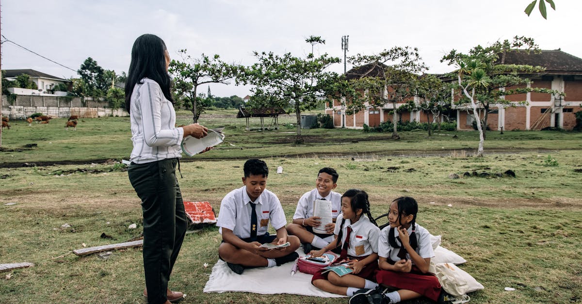 découvrez l'aventure du study trip : un séjour éducatif à l’étranger, combinant apprentissage, immersion culturelle et développement personnel. optimisez votre parcours académique grâce à cette expérience unique et enrichissante.
