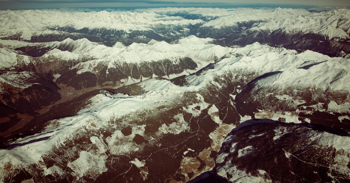 découvrez les enjeux et les résultats des sommets climatiques mondiaux, où les dirigeants se réunissent pour lutter contre le changement climatique et promouvoir des solutions durables.