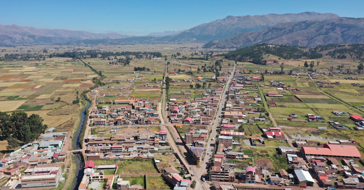 découvrez notre politique climatique inclusive visant à intégrer toutes les communautés dans la lutte contre le changement climatique pour un avenir durable et équitable.