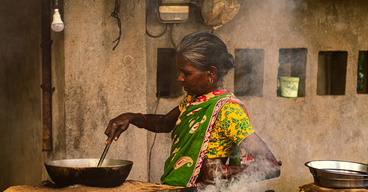 découvrez la richesse des savoirs autochtones : des pratiques traditionnelles, des connaissances sur la nature et des héritages culturels transmis de génération en génération par les communautés autochtones.