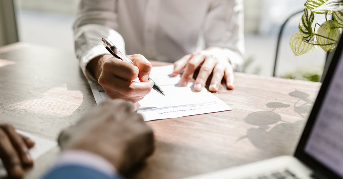 découvrez l'essentiel sur l'administration trump : ses politiques, ses décisions marquantes et son impact sur les états-unis et le monde entre 2017 et 2021.