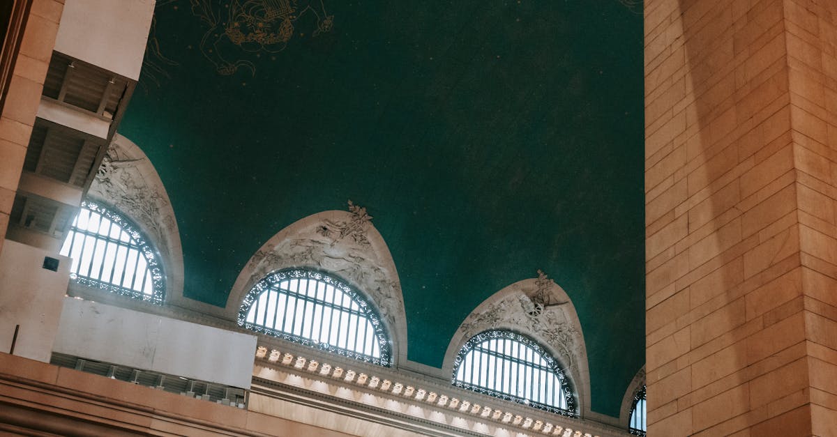 découvrez la feuille de route nationale bas carbone pour un avenir durable, détaillant les stratégies et actions clés visant à réduire les émissions de gaz à effet de serre et à promouvoir une économie écologique.