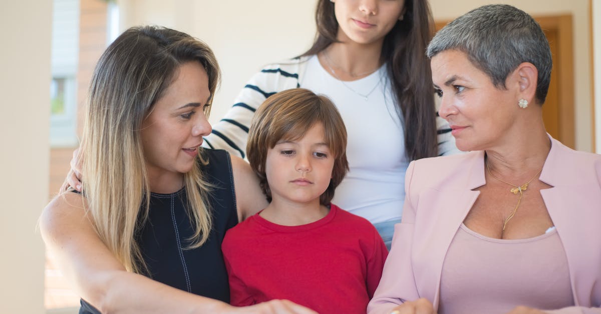 d&eacute;couvrez les mouvements des plaques terrestres et leurs effets sur la formation des montagnes, des volcans et des s&eacute;ismes gr&acirc;ce &agrave; la tectonique.