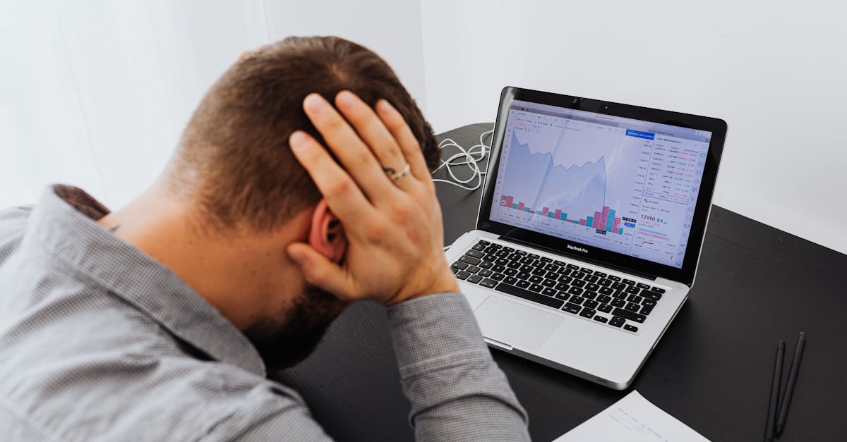 d&eacute;couvrez les causes et les cons&eacute;quences du d&eacute;clin des for&ecirc;ts, ainsi que les solutions pour pr&eacute;server ces &eacute;cosyst&egrave;mes essentiels &agrave; la biodiversit&eacute; et au climat.