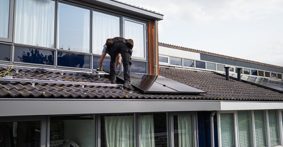 installation de panneaux solaires : optimisez votre consommation d'&eacute;nergie en passant aux solutions renouvelables. service professionnel et sur mesure pour votre habitat ou entreprise.