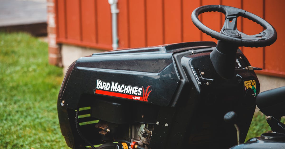 d&eacute;couvrez nos conseils experts pour un entretien de pelouse impeccable : tonte, arrosage, fertilisation et traitement contre les mauvaises herbes.