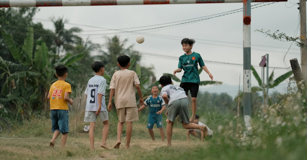 conseils et informations essentiels pour la sant&eacute; des enfants, incluant la nutrition, la croissance, la pr&eacute;vention des maladies et le bien-&ecirc;tre g&eacute;n&eacute;ral des tout-petits.