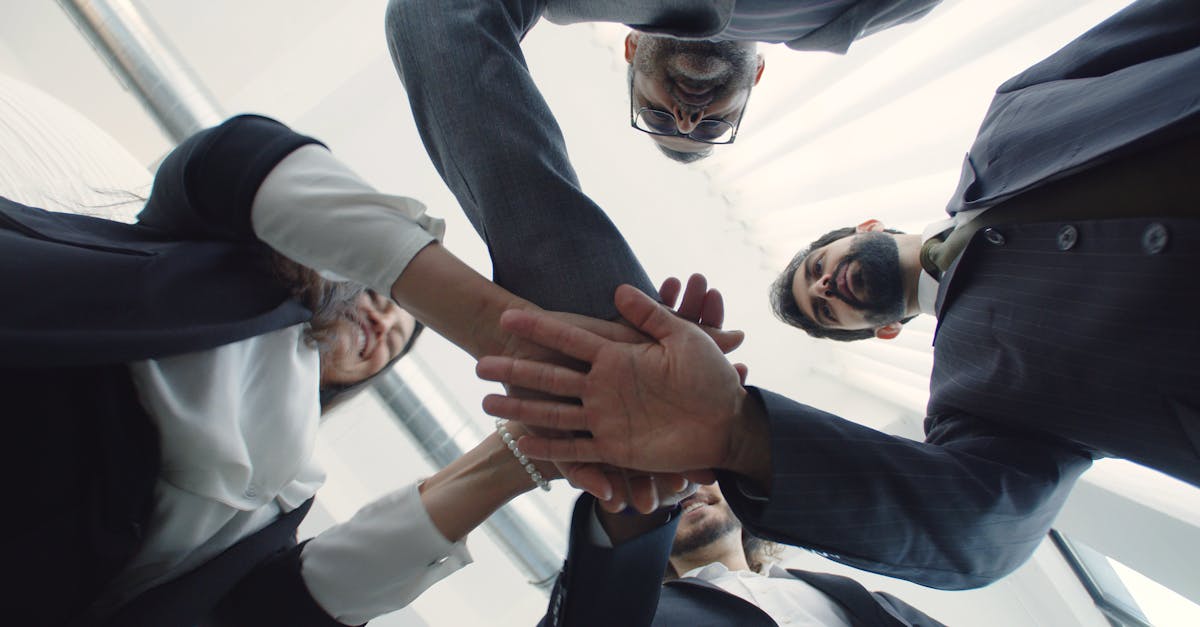 d&eacute;couvrez les strat&eacute;gies et actions de l'engagement d'entreprise pour renforcer la responsabilit&eacute; sociale, am&eacute;liorer les relations avec les parties prenantes et favoriser un impact positif durable.