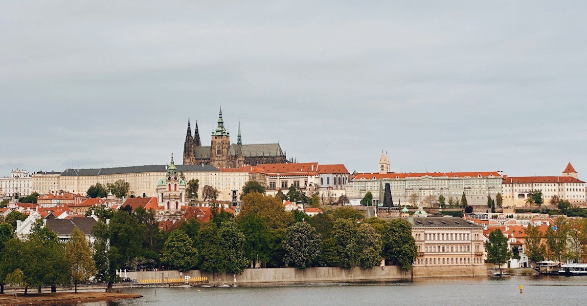 découvrez l'europe, son histoire riche, ses cultures variées et ses paysages magnifiques. explorez les meilleures destinations, conseils de voyage et actualités pour votre prochain séjour.