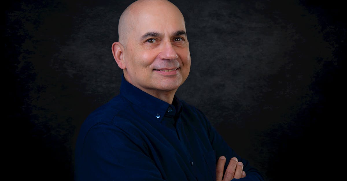 d&eacute;couvrez lee zeldin, homme politique am&eacute;ricain, ses engagements, sa carri&egrave;re et son influence dans le paysage politique des &eacute;tats-unis.