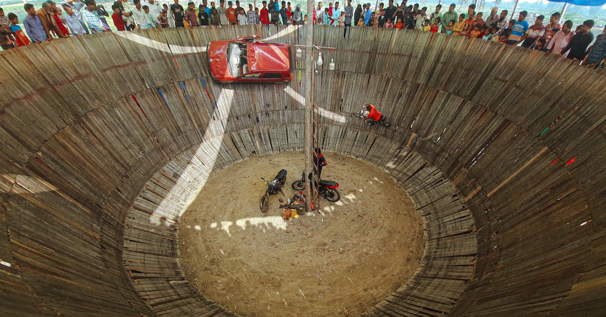 d&eacute;couvrez l'histoire tragique du rana plaza, le b&acirc;timent bangladais effondr&eacute; en 2013 qui a mis en lumi&egrave;re les conditions de travail dans l'industrie textile.