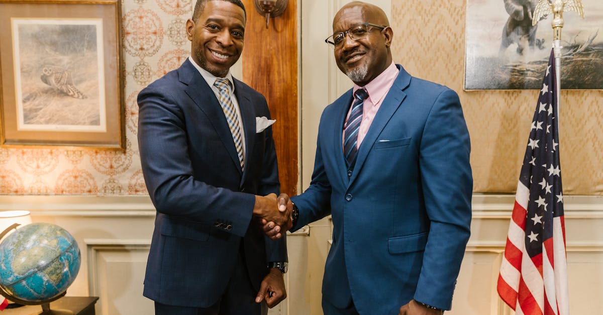 découvrez la liste complète des vice-présidents, leurs rôles et responsabilités au sein de notre organisation.