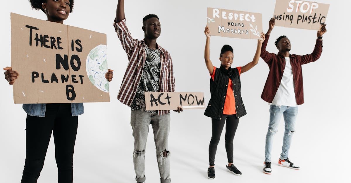 découvrez comment la jeunesse s'engage activement dans la lutte contre le changement climatique pour un avenir durable et responsable.