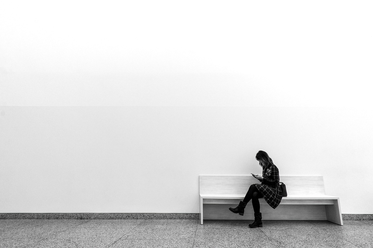 d&eacute;couvrez le minimalisme : un art de vivre qui privil&eacute;gie l'essentiel, la simplicit&eacute; et l'harmonie pour une vie plus &eacute;pur&eacute;e et &eacute;quilibr&eacute;e.