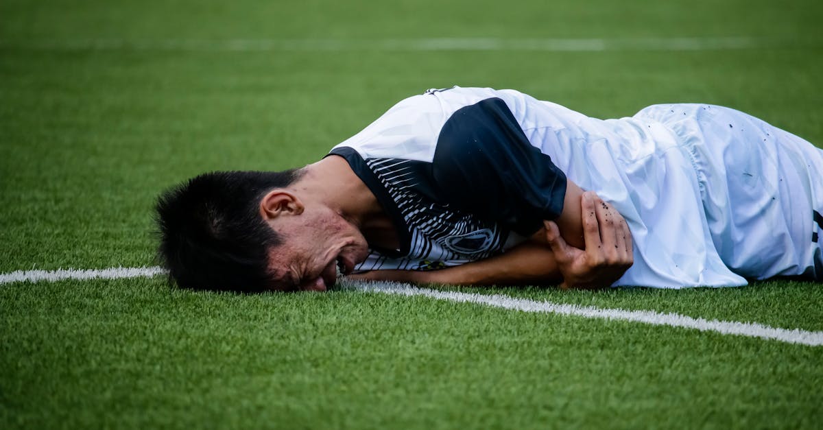 d&eacute;couvrez les causes et les cons&eacute;quences de la violence dans le sport, ainsi que les mesures pour la pr&eacute;venir et promouvoir un environnement sportif s&eacute;curis&eacute; et respectueux.